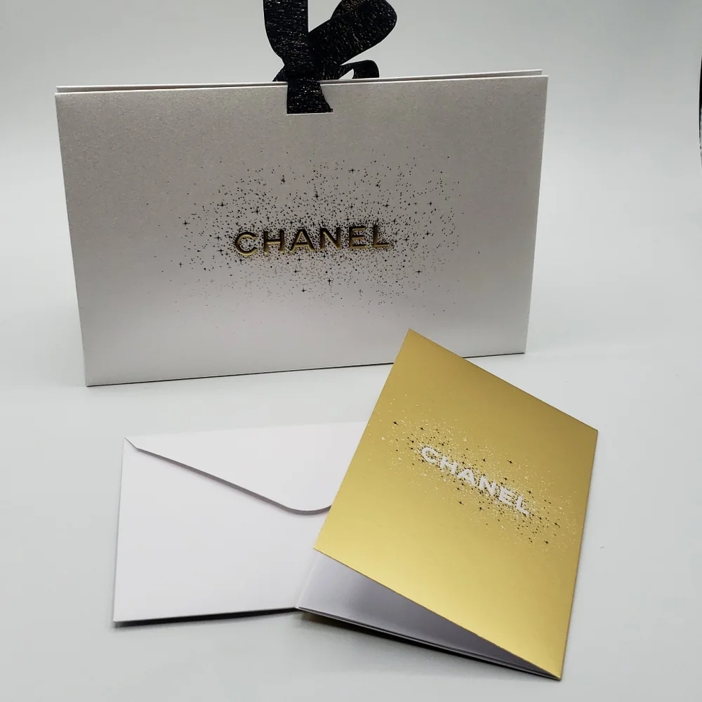 CHANEL Holiday Gift Bag with Card